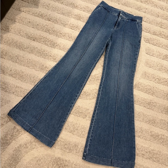 Alice + Olivia Dylan wide leg flare denim jeans 26 - Picture 11 of 16